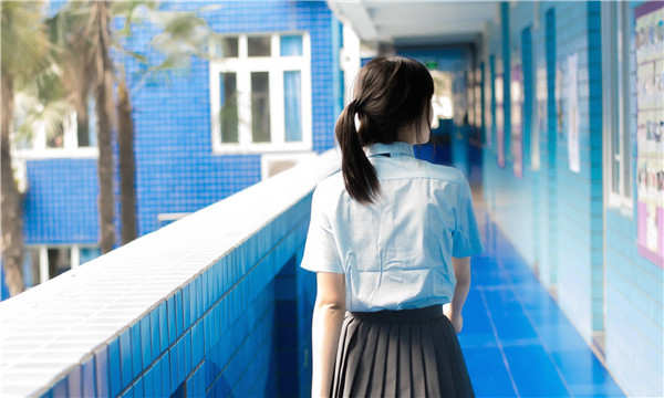施甸如何找到一个可以帮助我生孩子的女人？